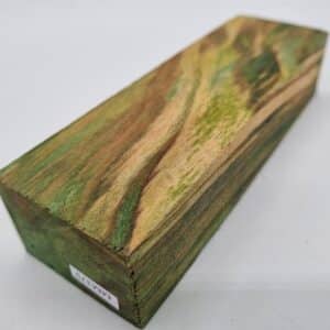 MM379 Kirsche leicht gestockt grün gelb stabilisiert  45mm x 32mm x 140mm