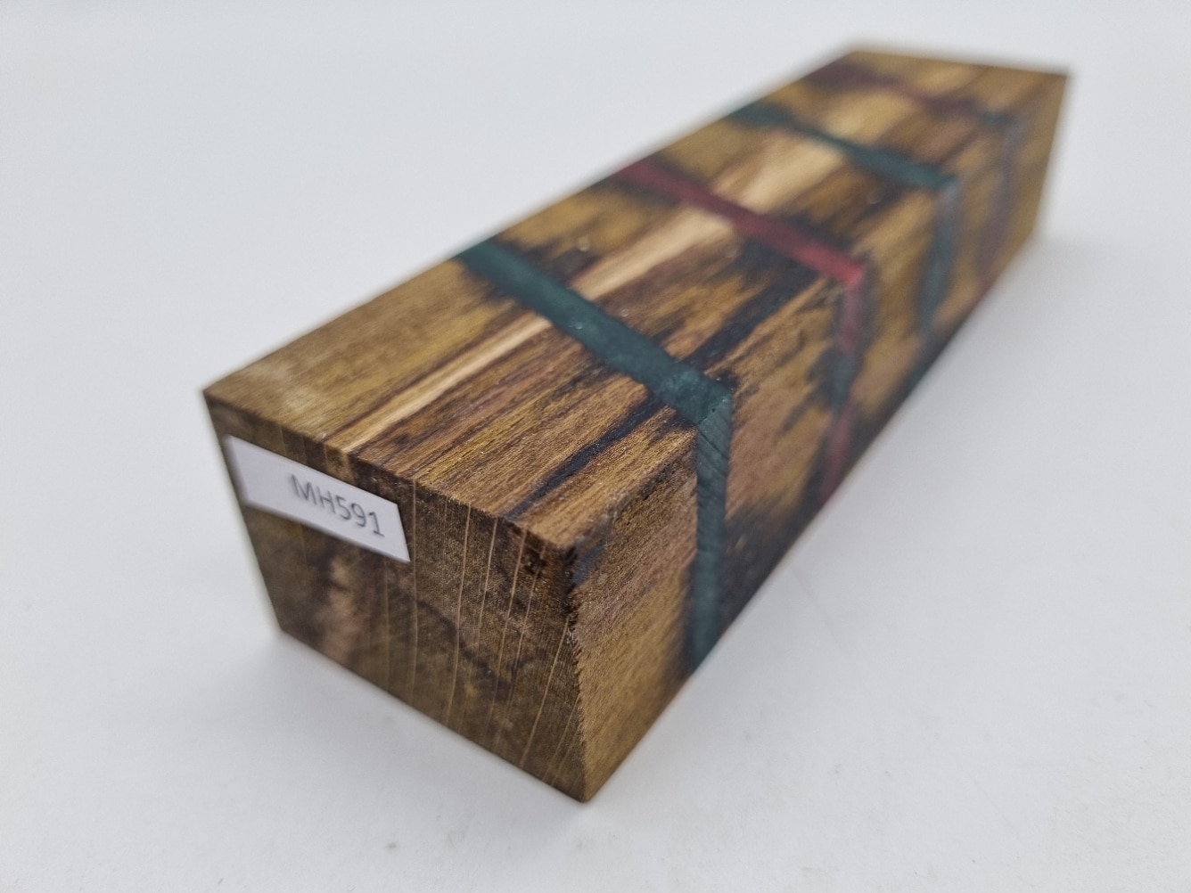 MH591 Hybride Buche bunt 40mm x 30mm x 145mm